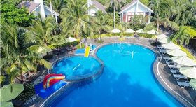 Carmelina Beach Resort