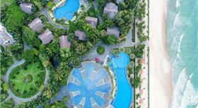 Carmelina Beach Resort