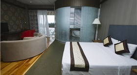 Khách sạn New Wave