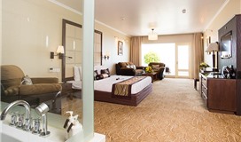 Superior hướng biển (Superior Sea View)