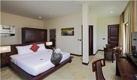 Deluxe Suite hướng biển (Deluxe Suite Sea View) Deluxe Suite hướng biển (Deluxe Suite Sea View)