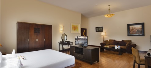 "Suite room (2 khách – 2 pax)" "Suite room (2 khách – 2 pax)"