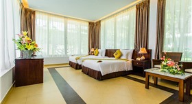 Villa Del Sol Beach Resort & Spa