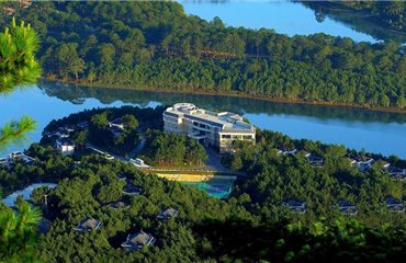Dalat Edensee Lake Resort & Spa