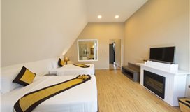 Deluxe hướng hồ (Deluxe Lake View)