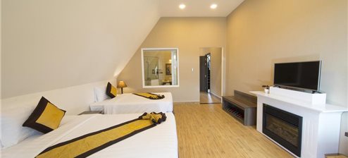 Deluxe hướng hồ (Deluxe Lake View)