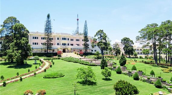 Khách sạn Dalat Palace