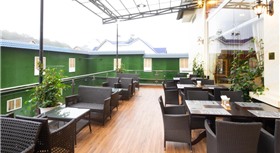 Khách sạn Ladalat