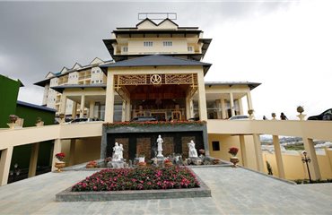 Khách sạn Ladalat