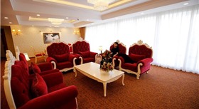 Khách sạn Ladalat