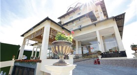 Khách sạn Ladalat