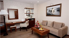 Khách sạn Ladalat