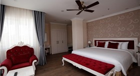 Khách sạn Ladalat