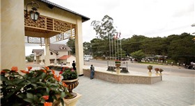 Khách sạn Ladalat