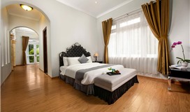 Deluxe hướng hồ