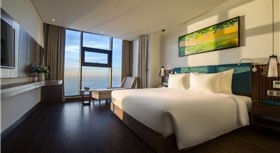 Khách sạn Maximilan Đà Nẵng