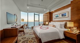 Khách sạn Paris Deli Danang Beach