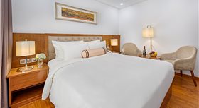 Khách sạn Paris Deli Danang Beach