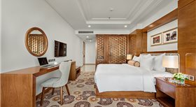 Khách sạn Paris Deli Danang Beach