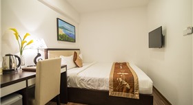 Khách sạn Dana Marina