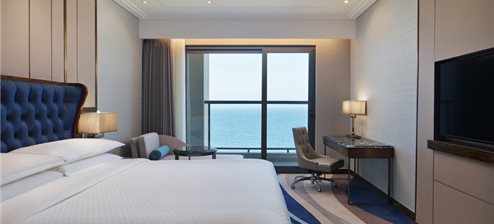 King & Queen Suite with Magong Harbour View