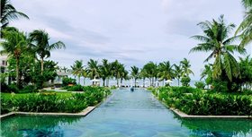 Olalani Resort & Condotel