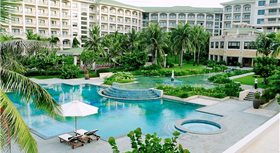 Olalani Resort & Condotel