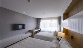 Deluxe One Bed Suite