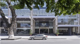 Zen Diamond Suites Hotel