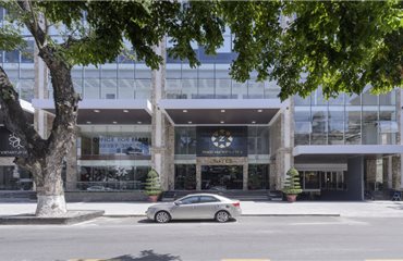 Zen Diamond Suites Hotel