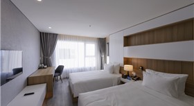 Zen Diamond Suites Hotel