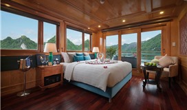 Suite Diamond Với Ban Công Riêng