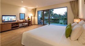 Cam Ranh Riviera Beach Resort & Spa