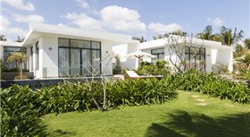 Cam Ranh Riviera Beach Resort & Spa