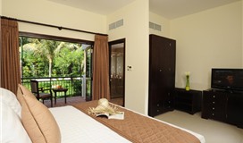 Boong ga lô Diamond nhìn ra vườn