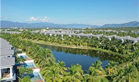 Villa 3 phòng ngủ hướng hồ có hồ bơi riêng