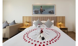 Phòng Senior Deluxe Giường Đôi
