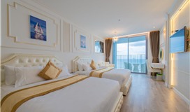 Phòng Deluxe (2 Người lớn + 1 Trẻ em) Phòng Deluxe (2 Người lớn + 1 Trẻ em)
