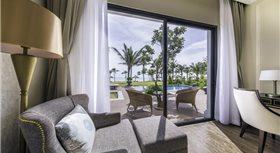 Melia Vinpearl Cam Ranh Beach Resort