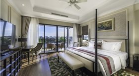 Melia Vinpearl Cam Ranh Beach Resort