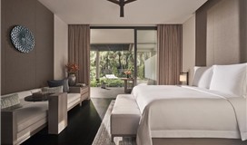 King Beach Pool Suite