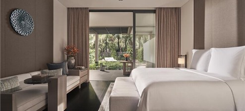 King Beach Pool Suite