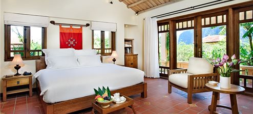 Superior - khách Việt