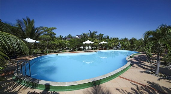 Con Gà Vàng Resort