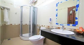 Con Gà Vàng Resort