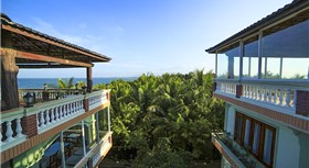 Con Gà Vàng Resort