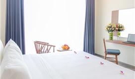 Superior hướng vườn