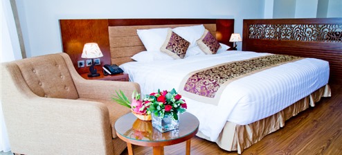 Phòng Premier Suite phố (Premier Suite City View )