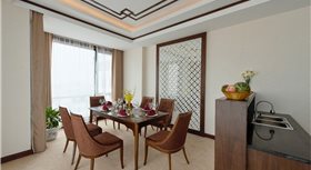 Khách sạn Mường Thanh Holiday Quảng Bình