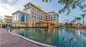 Khách sạn Mường Thanh Holiday Quảng Bình